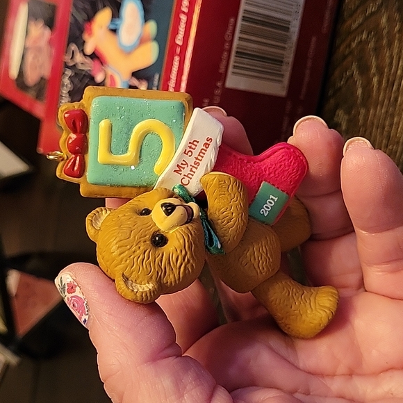 Vintage Hallmark Keepsake Ornaments - Picture 6 of 7